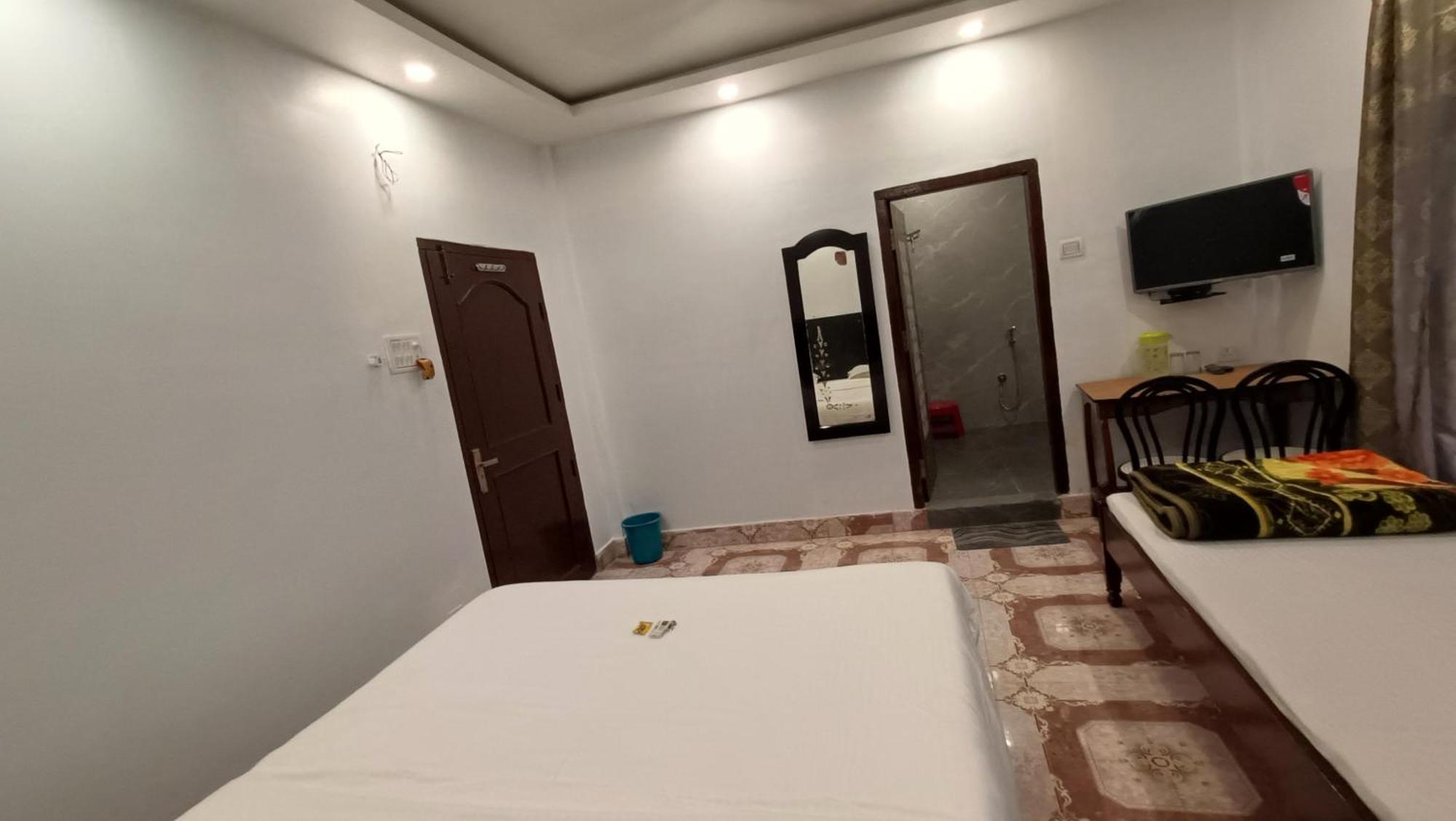 Hotel Santi Palace Bokākhāt 外观 照片