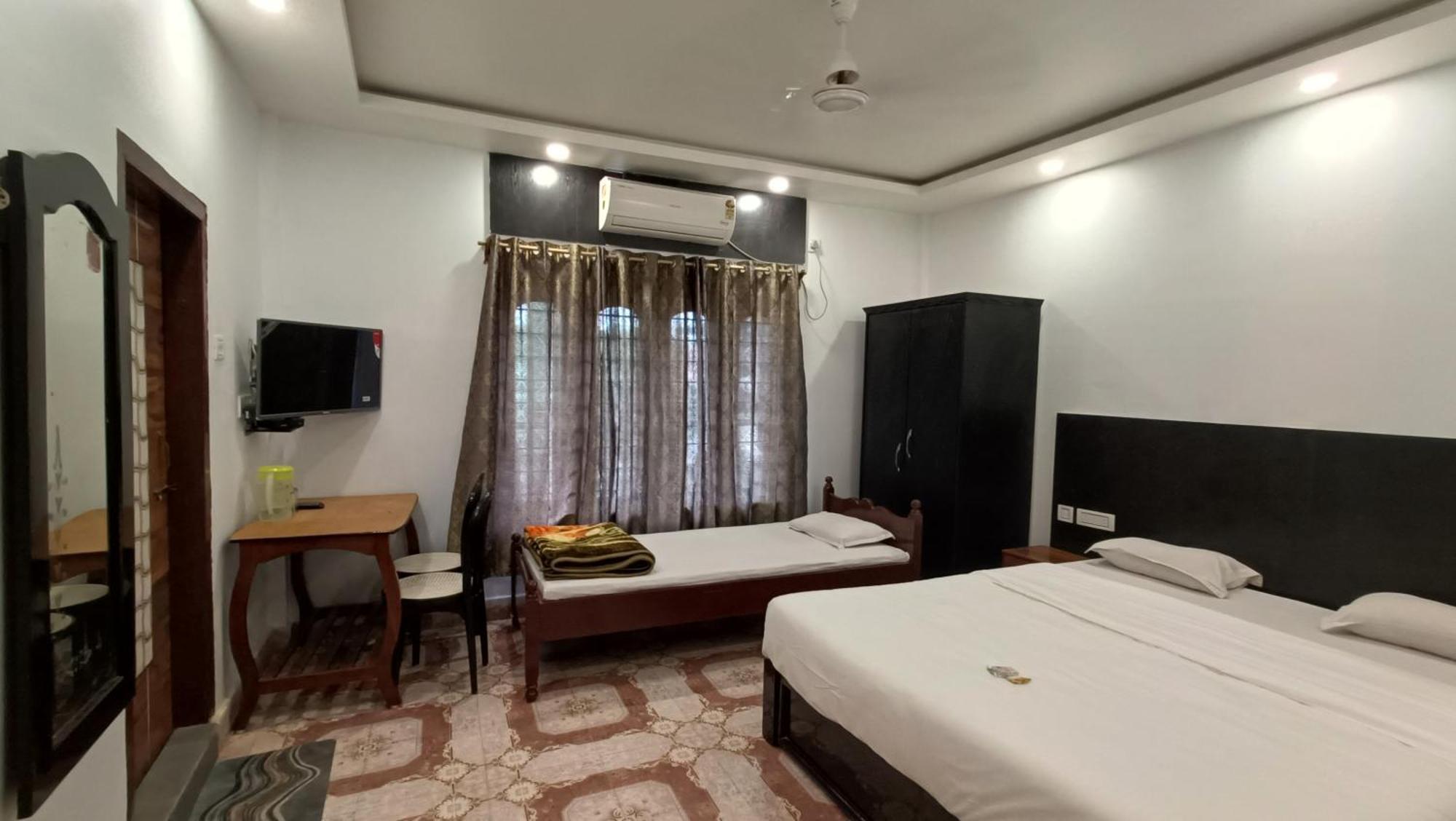 Hotel Santi Palace Bokākhāt 外观 照片