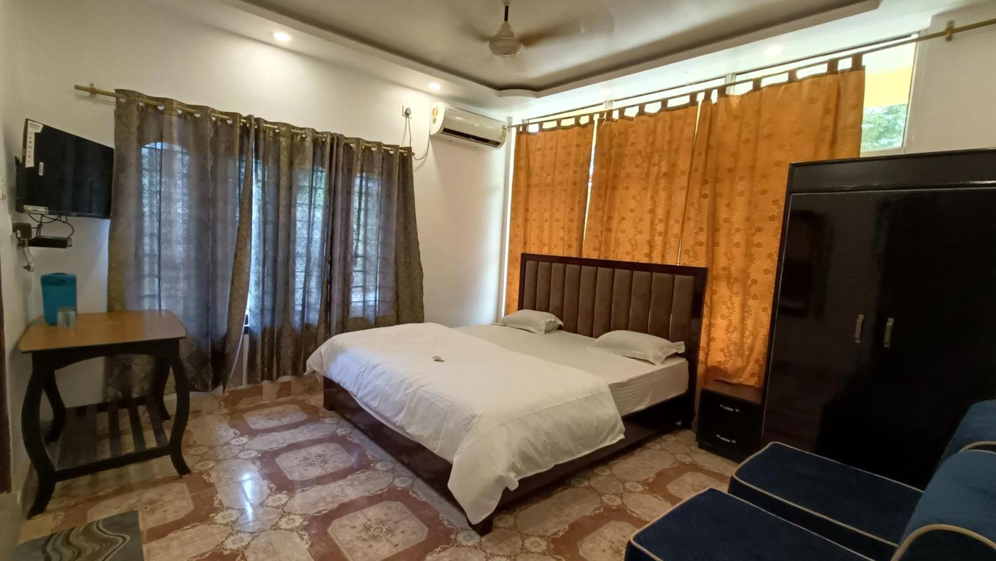 Hotel Santi Palace Bokākhāt 外观 照片