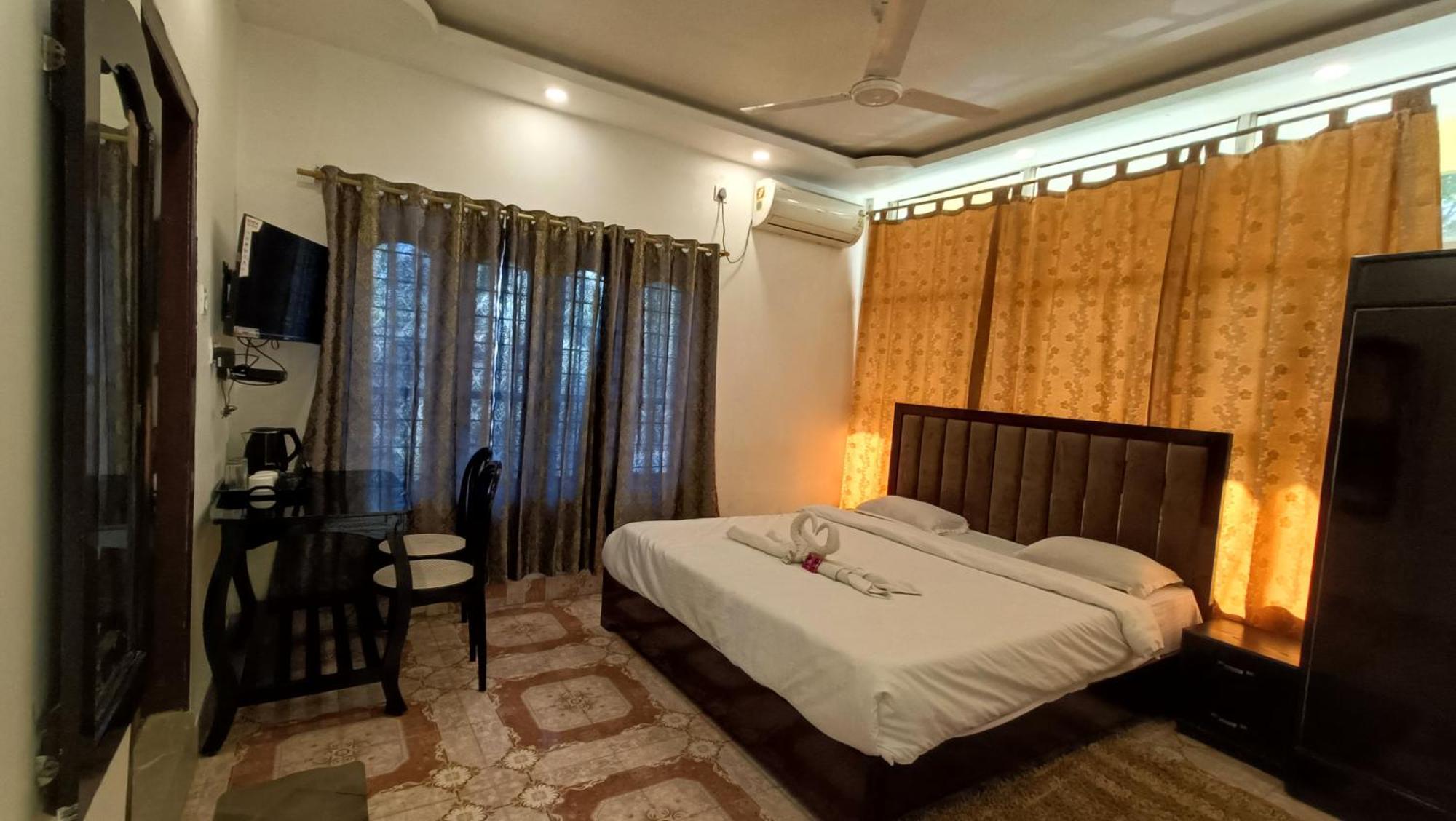 Hotel Santi Palace Bokākhāt 外观 照片